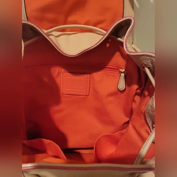 Authentic Coach Billie Backpack F12014 - Camel EUC - Picture 6 of 13